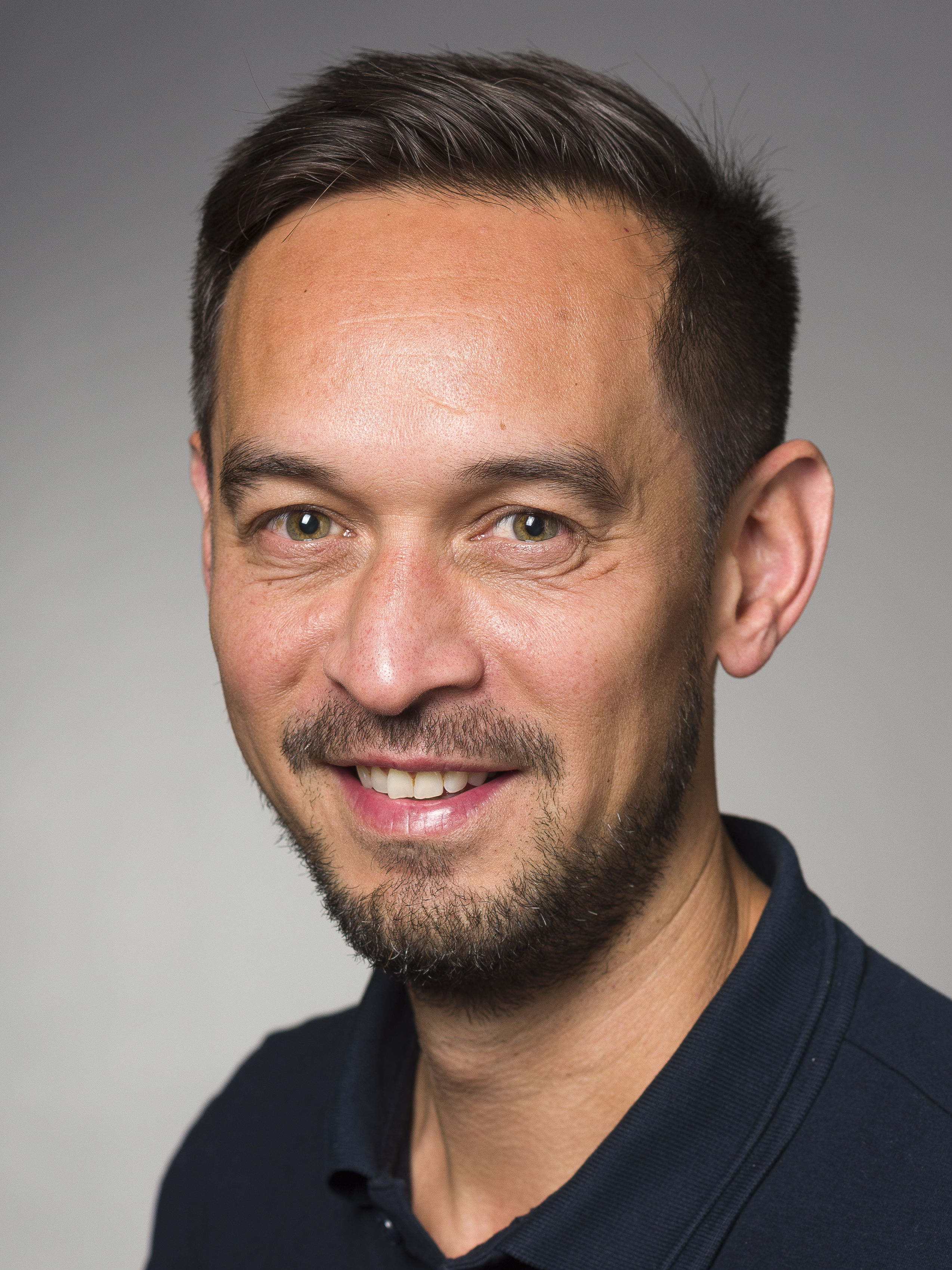 Kenth Louis Hansen JosephGroup leader Kenth Louis Hansen JosephGroup leader