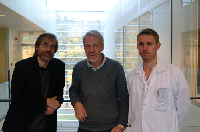 From left: Eivind Hovig, scientific director Øystein Fodstad and Geir Olav Hjortland.